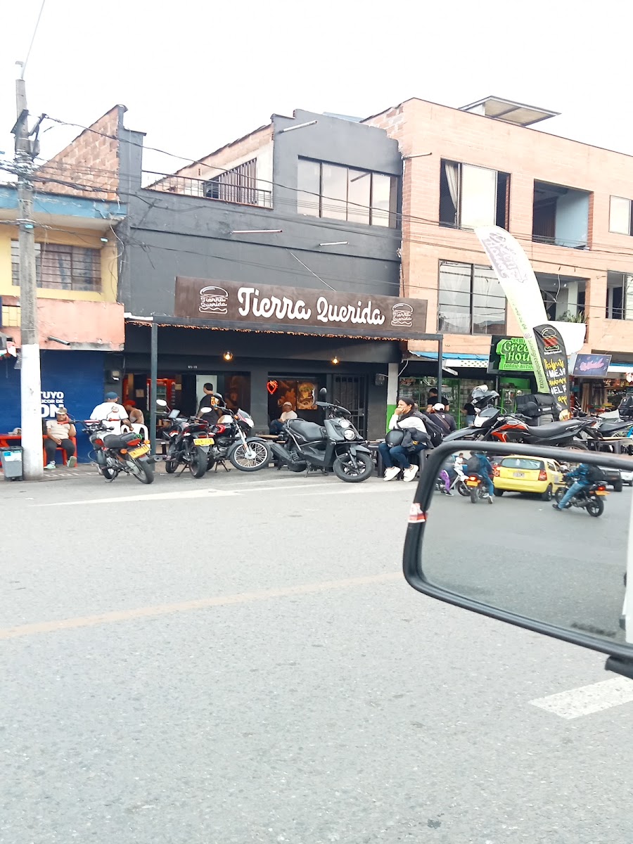 TIERRA QUERIDA BARRIO ANTIOQUIA