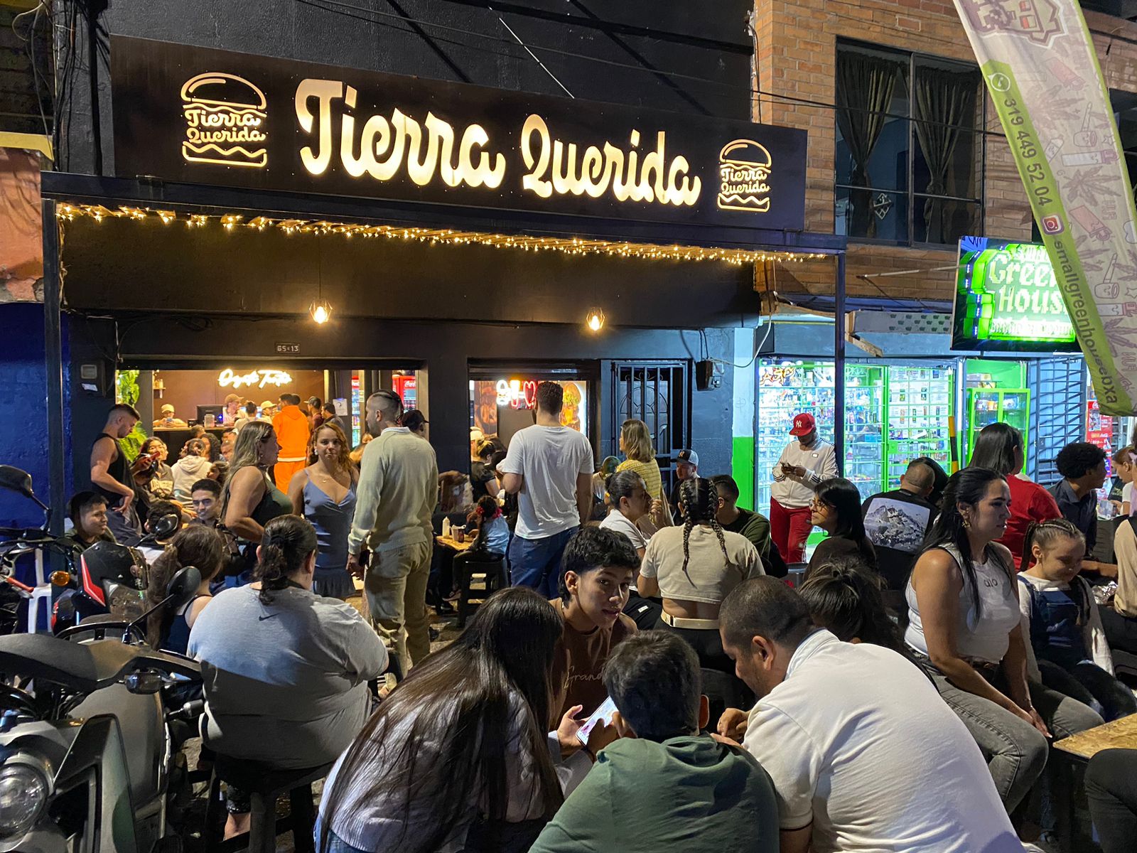 TIERRA QUERIDA BARRIO ANTIOQUIA