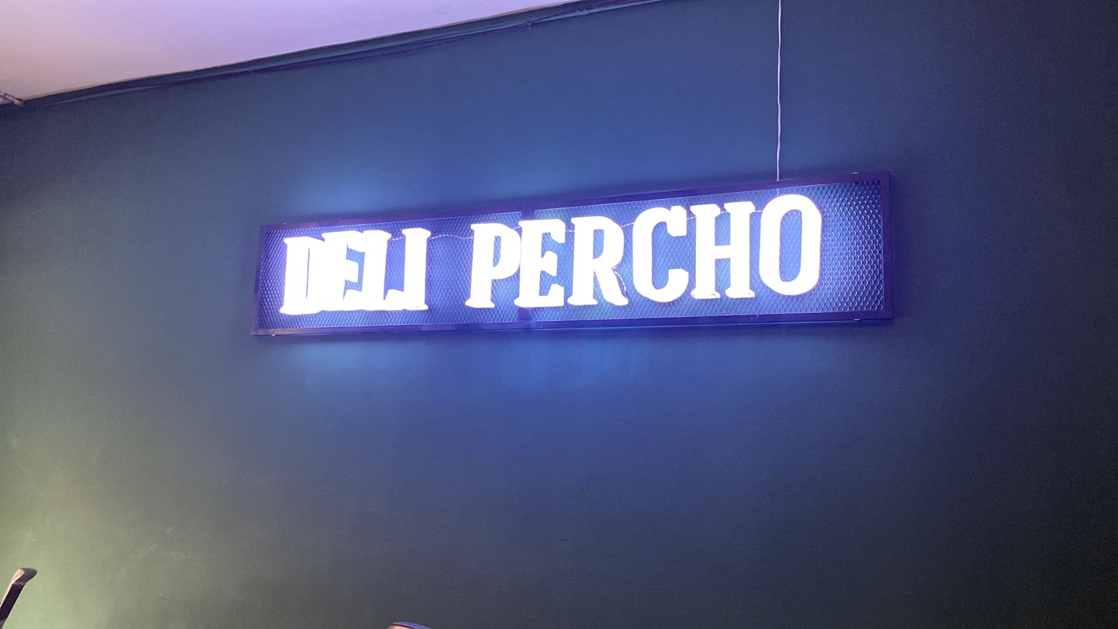 Deli Percho Laureles