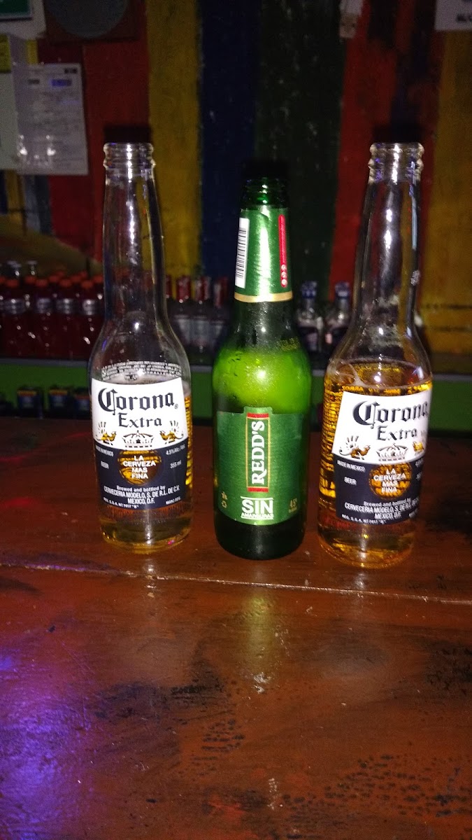 Bar De Moe's