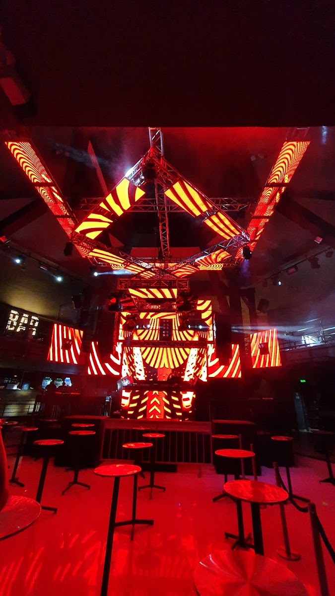 One Carnival Place