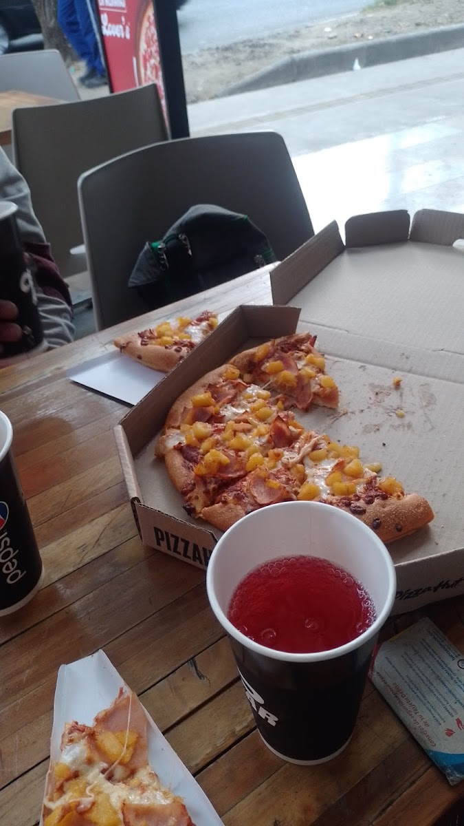 Pizza Hut