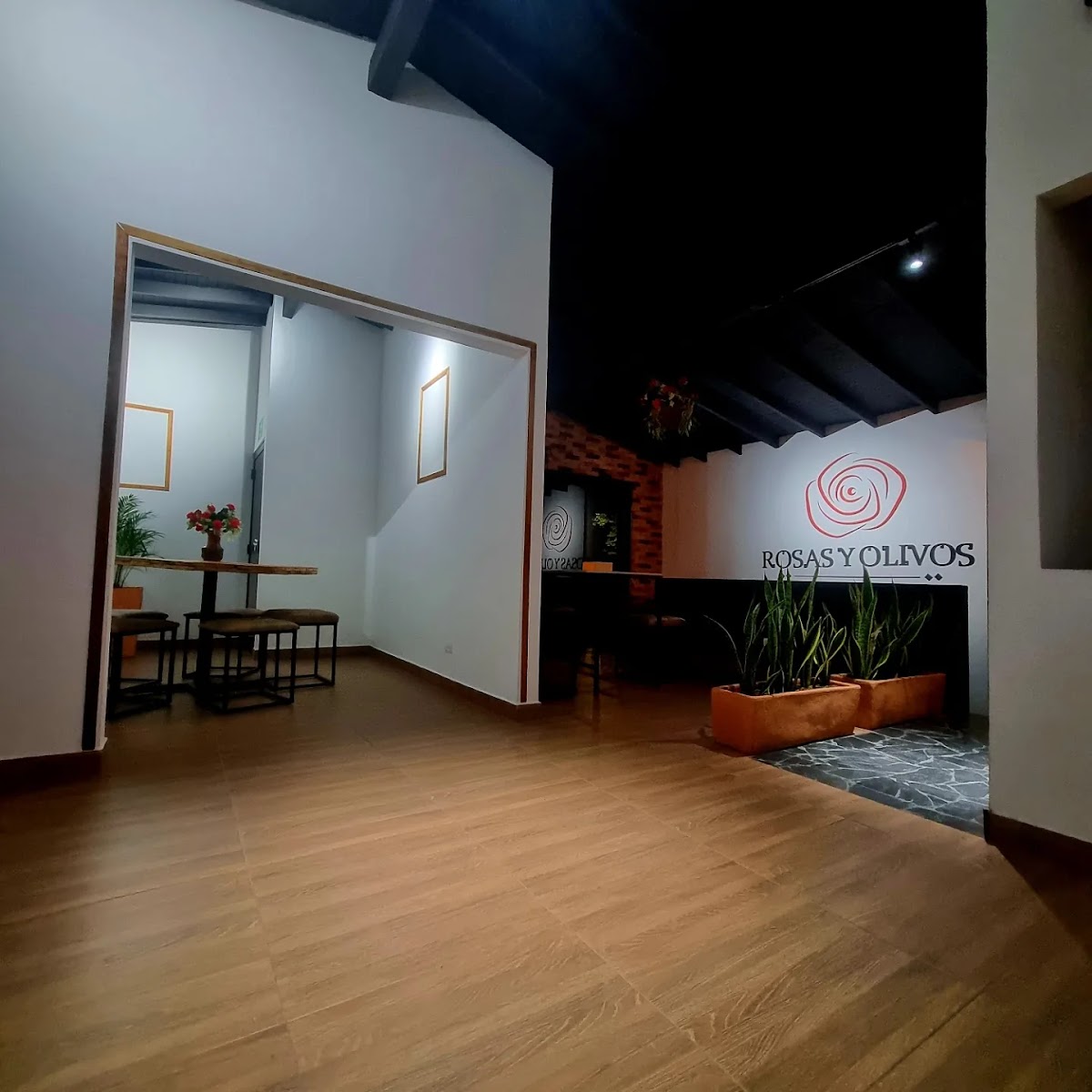 Restaurante Rosas y Olivos