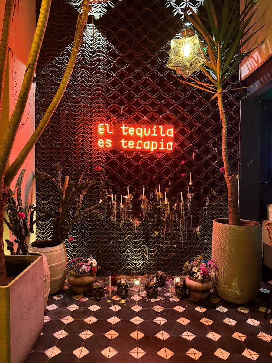 Guzmán y Mezcal