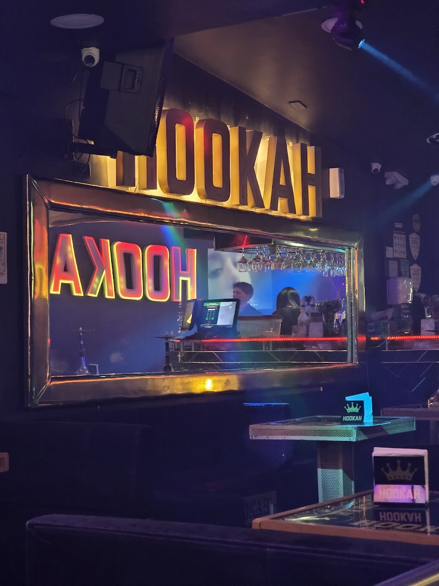 HOOKAH DOLLS / DISCOTECA / BAR / VIDA NOCTURNA / CÓCTELES / EL POBLADO /
