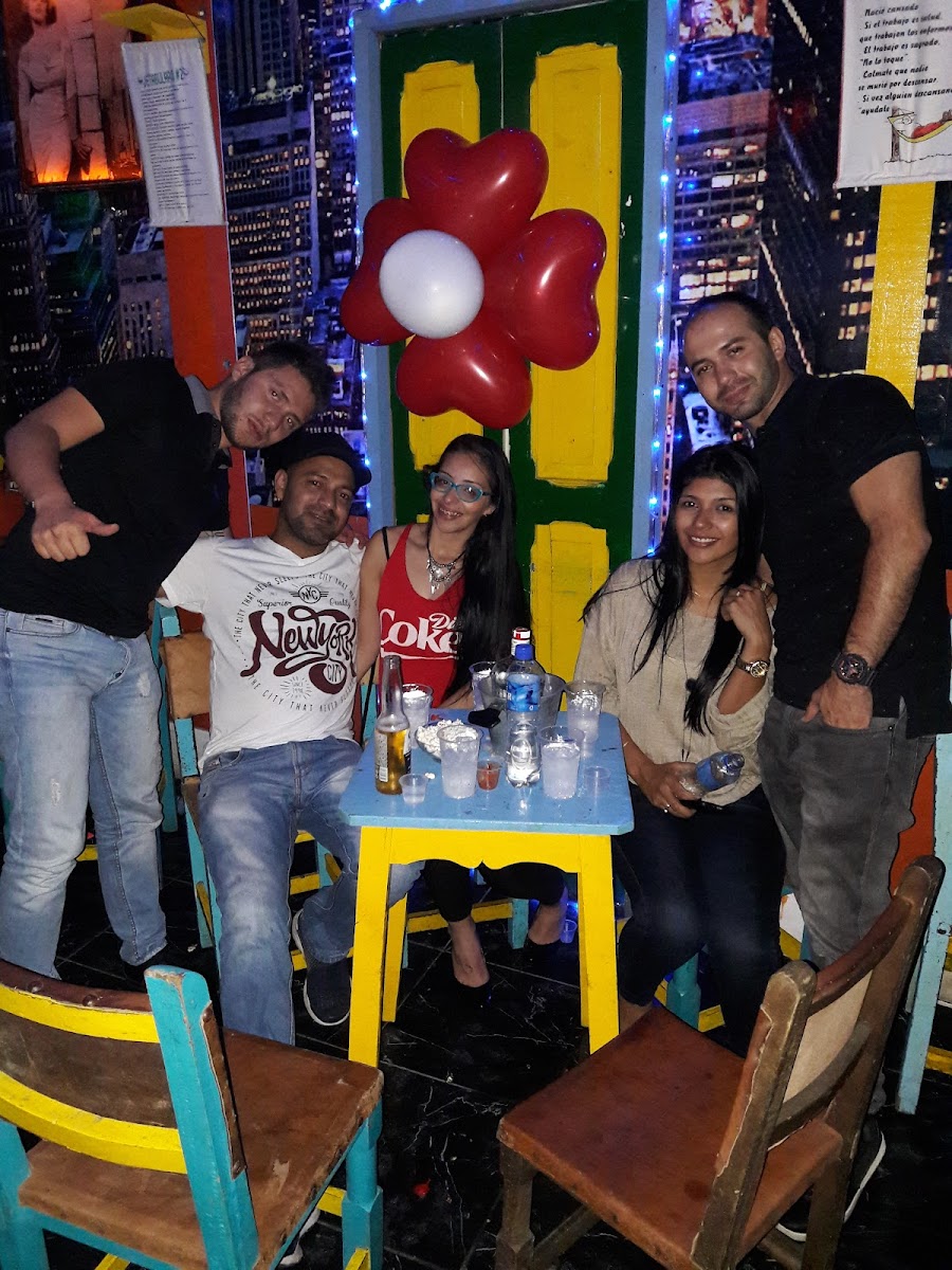 Fonda los Famosos