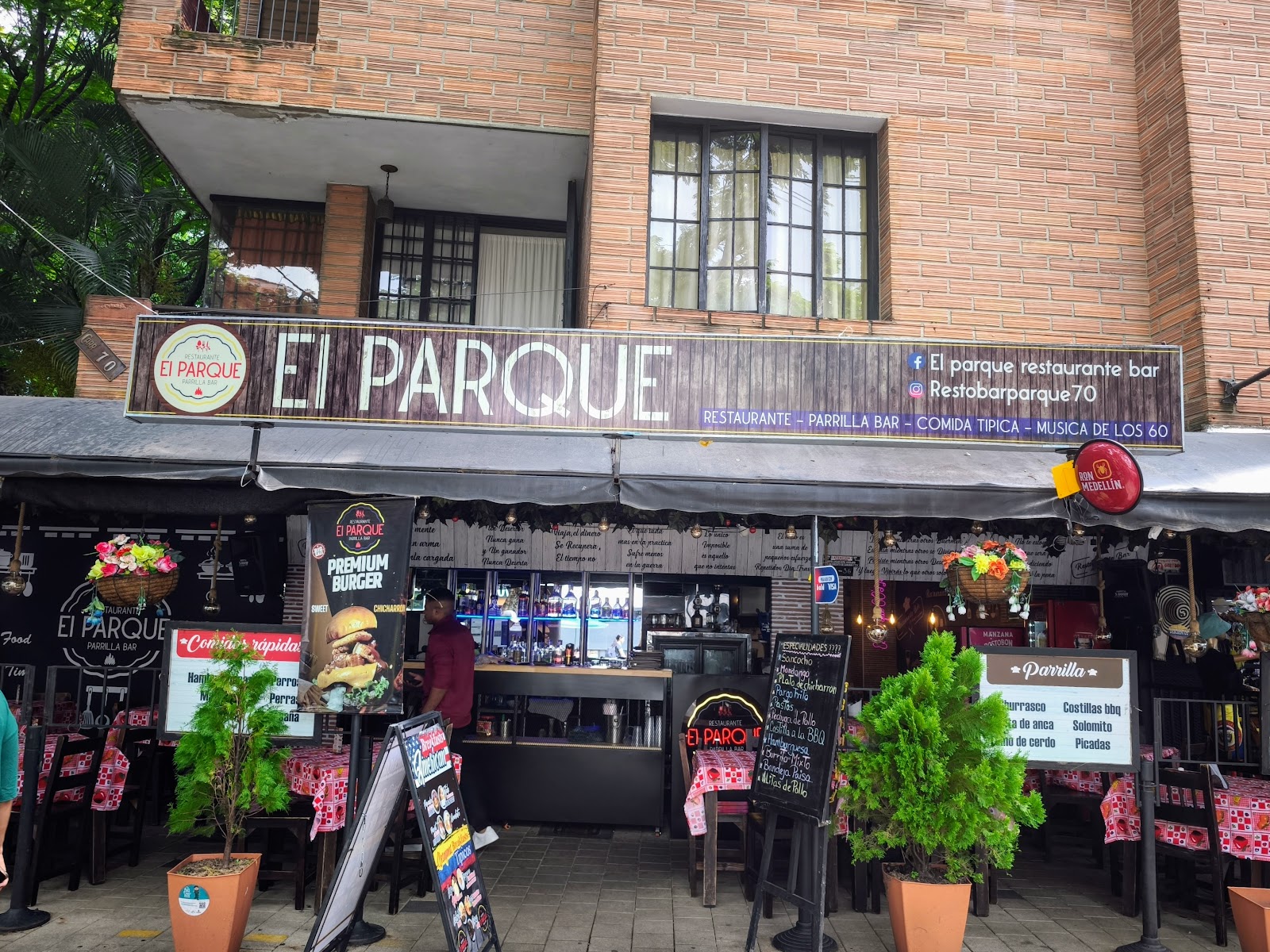 RESTAURANTE BAR EL PARQUE ️