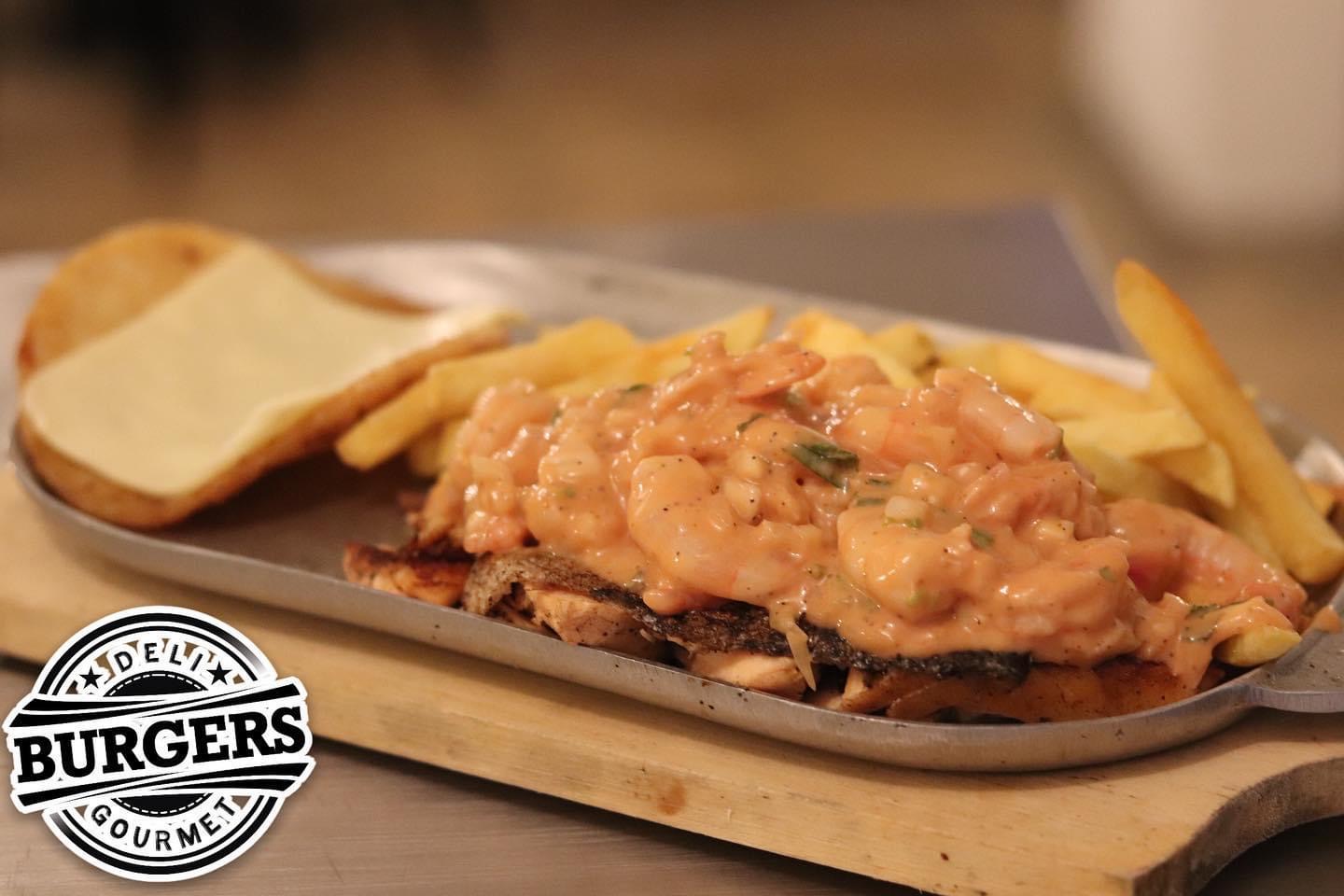Deli Burgers Colonial