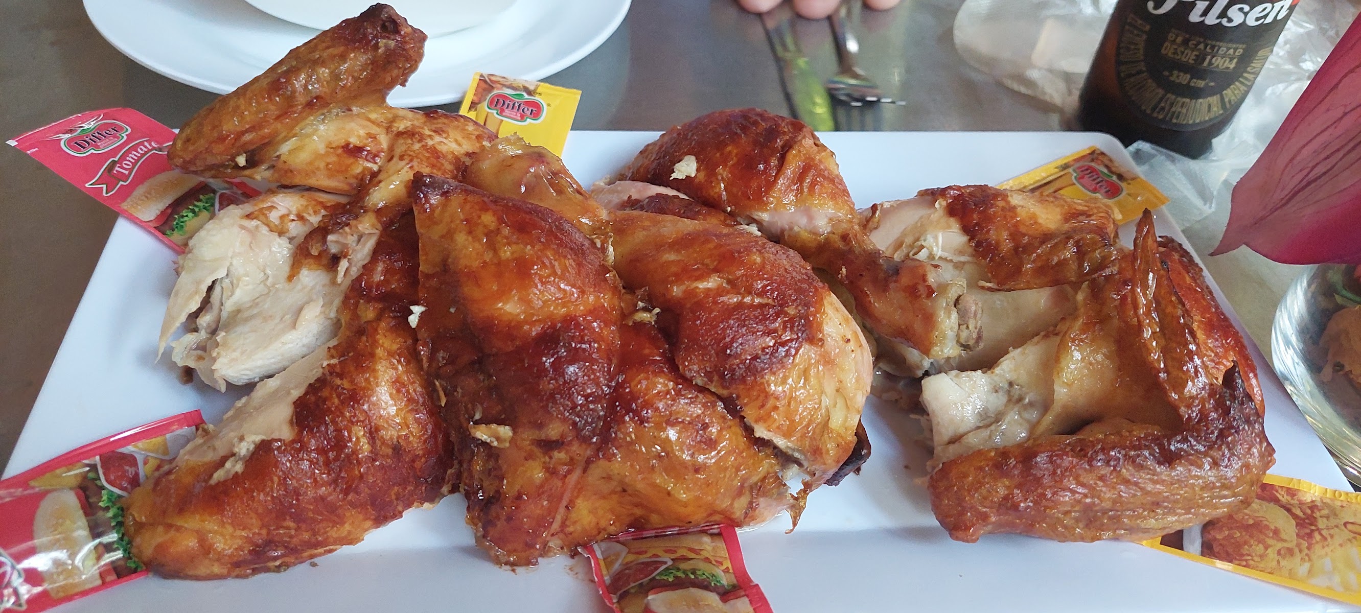 POLLOS DON GUILLO LAURELES MEDELLIN