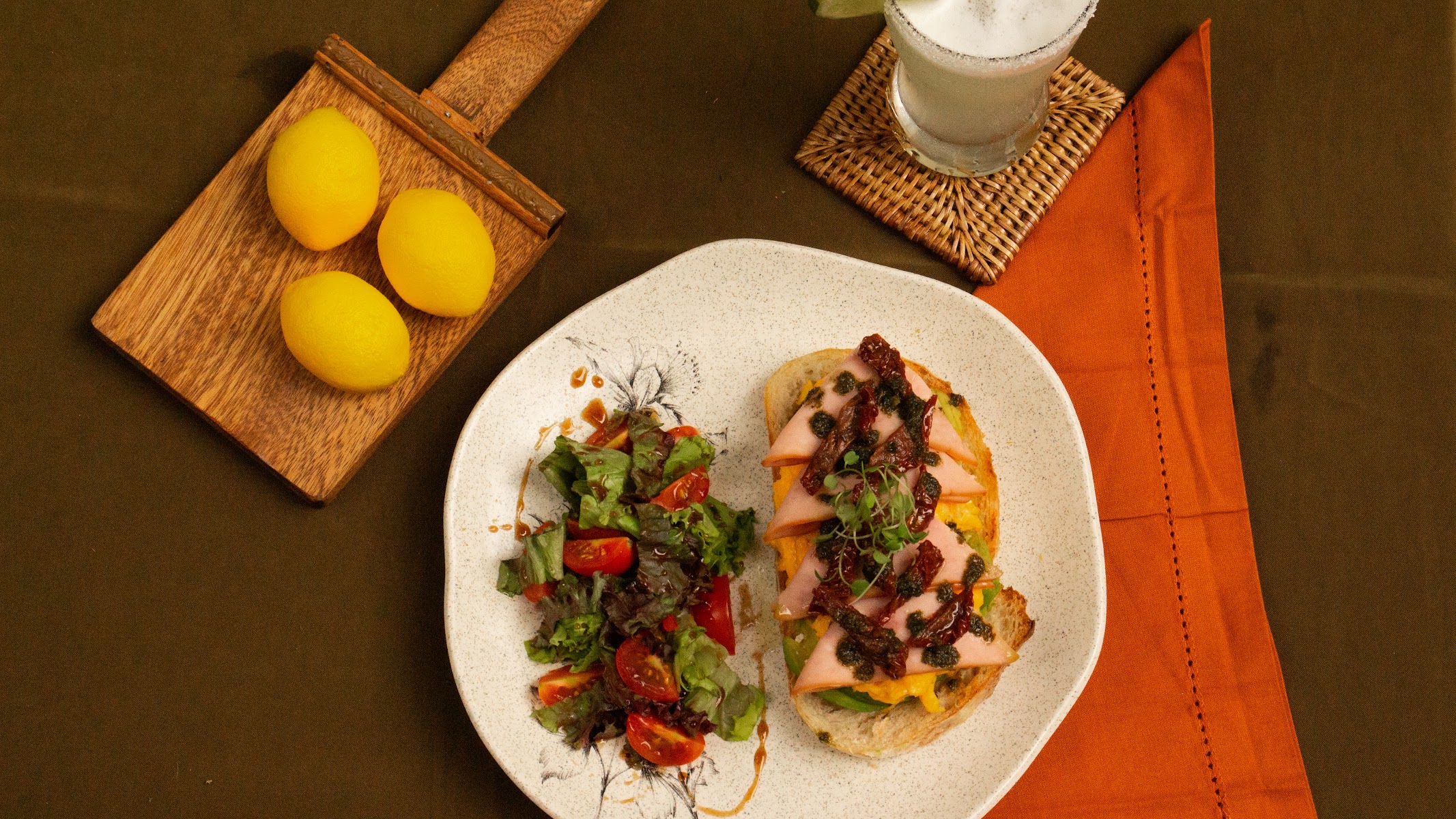 Cattleya Café