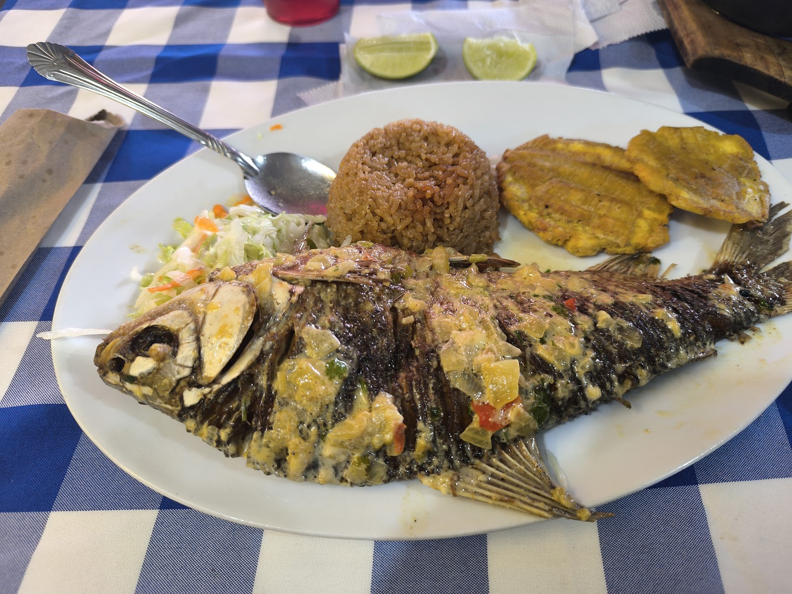 RIOMAR COCINA COSTEÑA