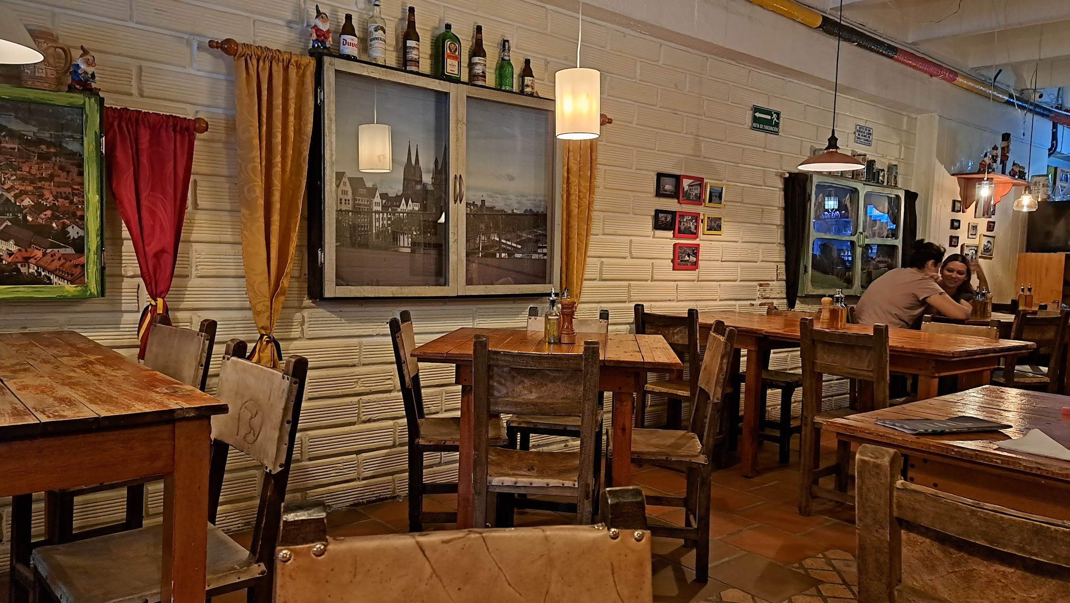 Rústika Pizzería Artesanal Alemana