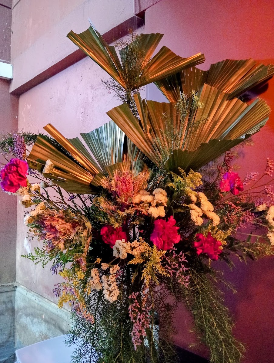 Babylonia Restaurante & Bar