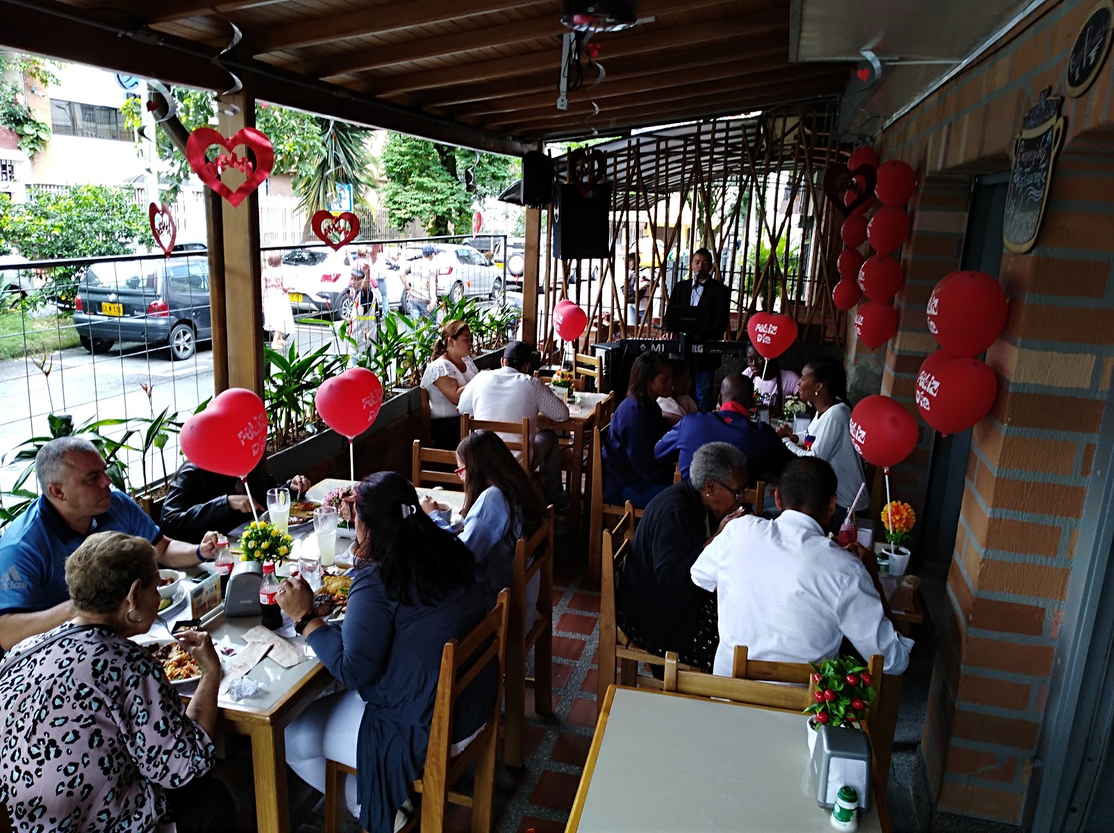 Las Hermanas Paisa Restaurante