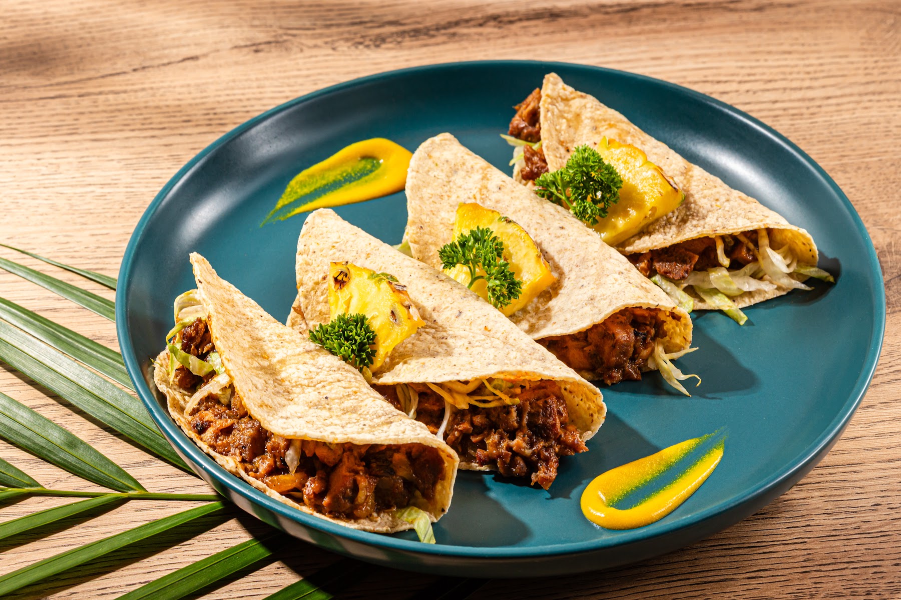 MEXIQUE Tacos & Tequila