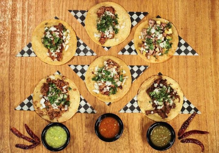 el santo taqueria del sur
