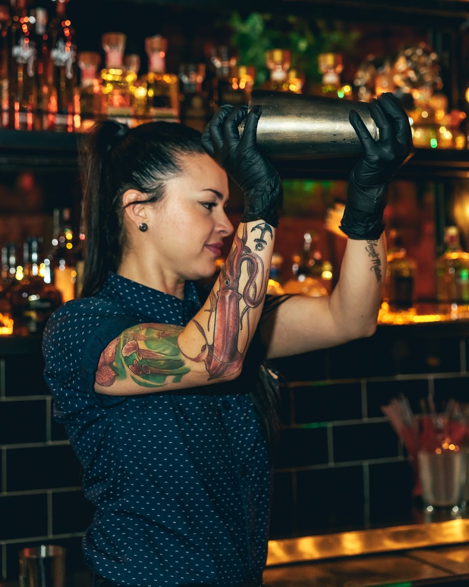 LA OCULTA / DISCOTECA / COCTELES / DRINK / VIDA NOCTURNA / EL POBLADO / PROVENZA /