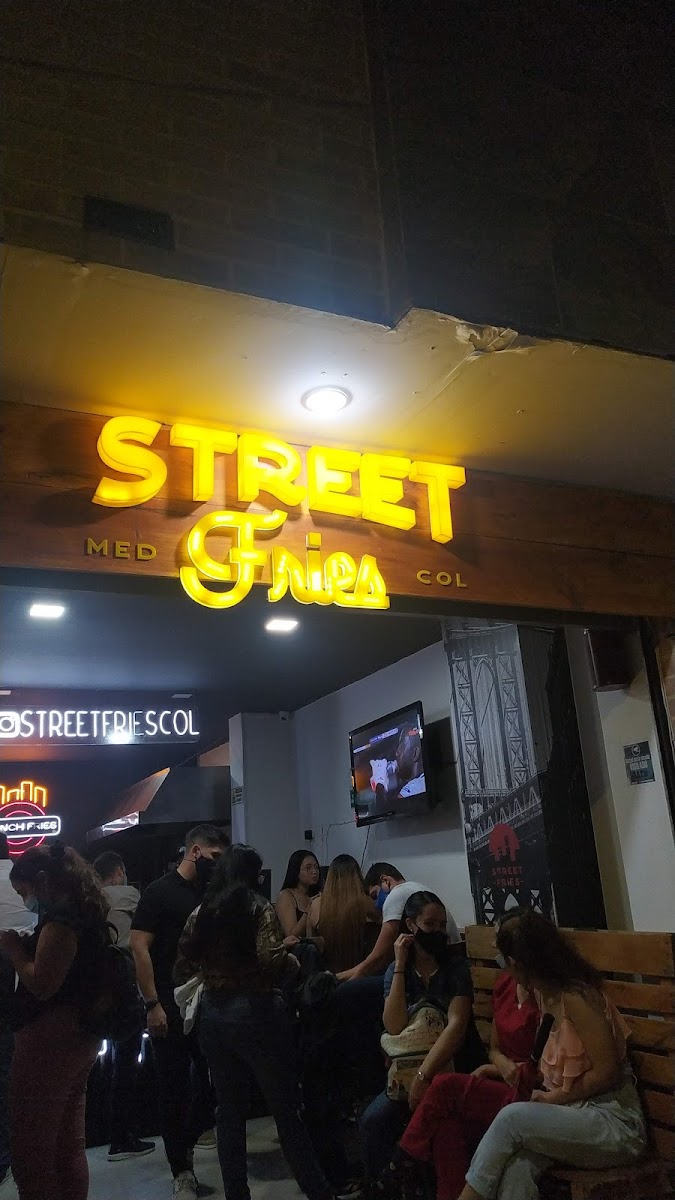 Street Fries Calle Larga Sabaneta