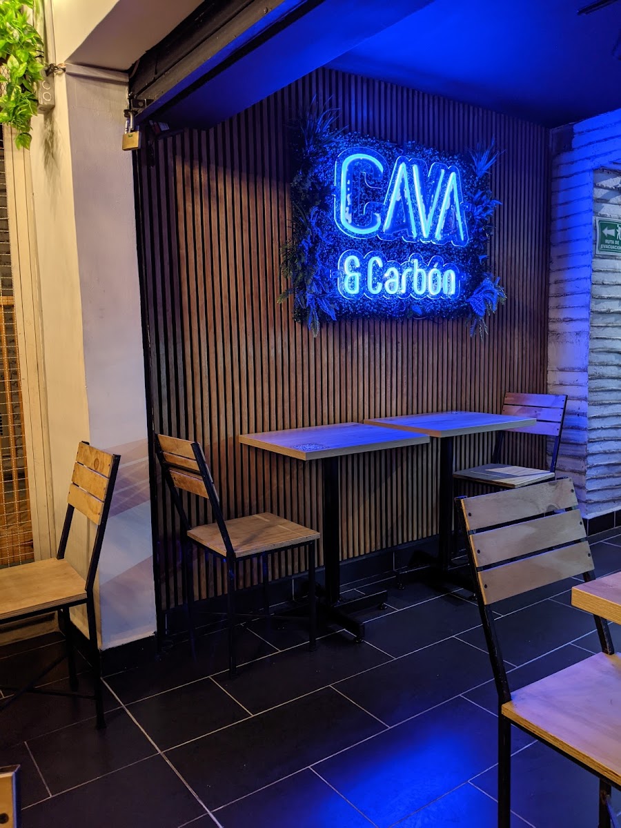 Cava & Carbón