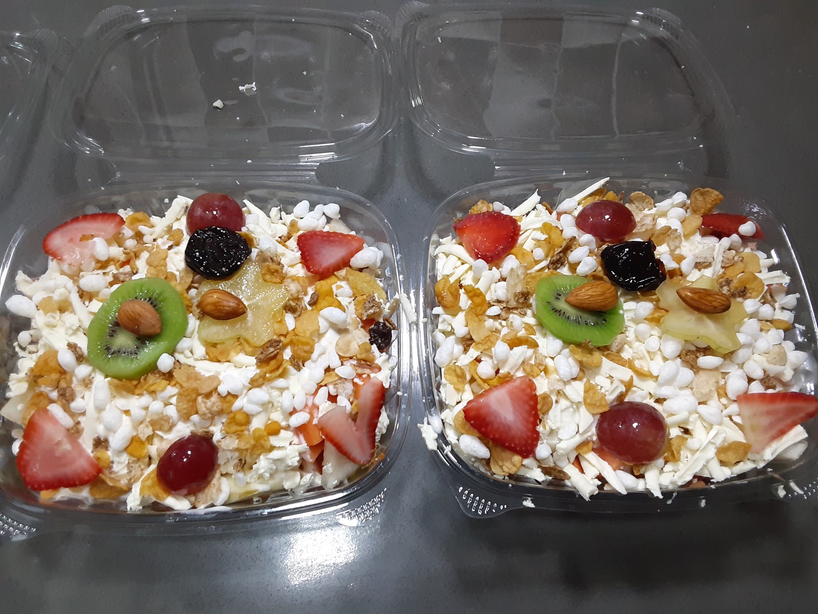 Frutas, Ensaladas Saludables y Algo Mas.!