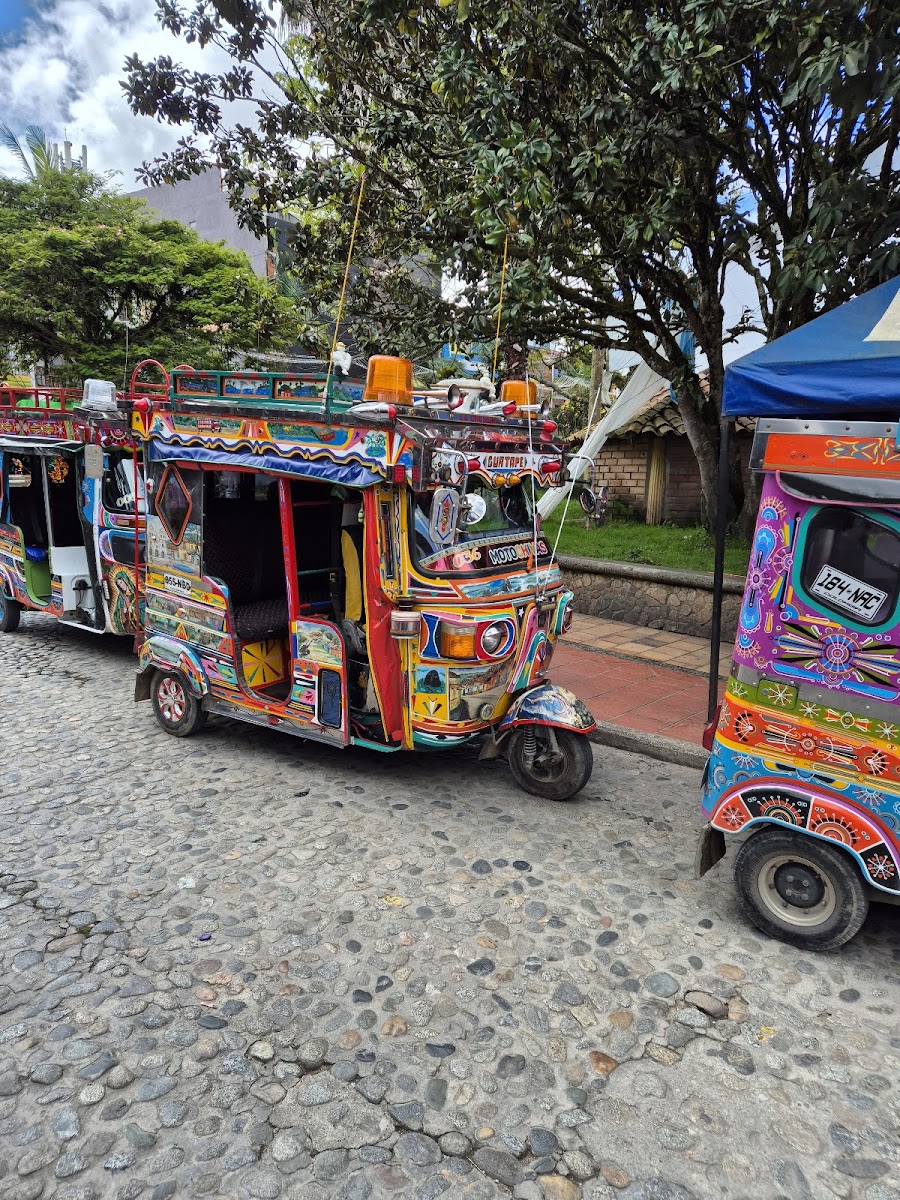 Panadería Y Cafetería La Florida