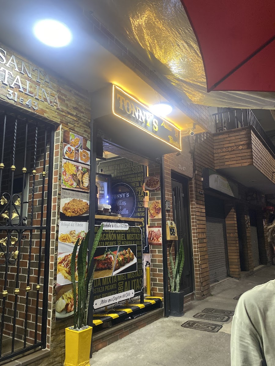 Tonny's Alitas y Parrilla