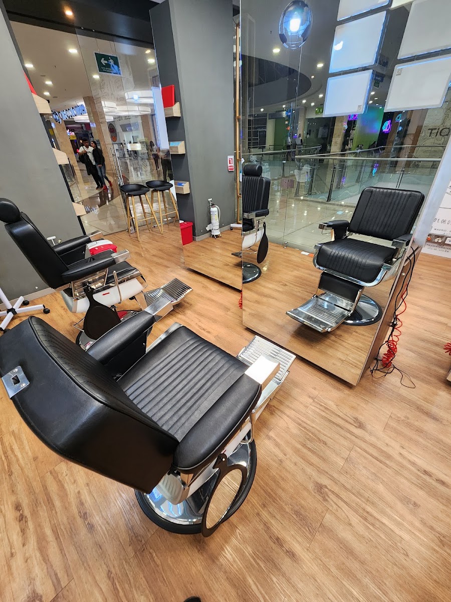THE CLUB BARBER SHOP MEDELLÍN