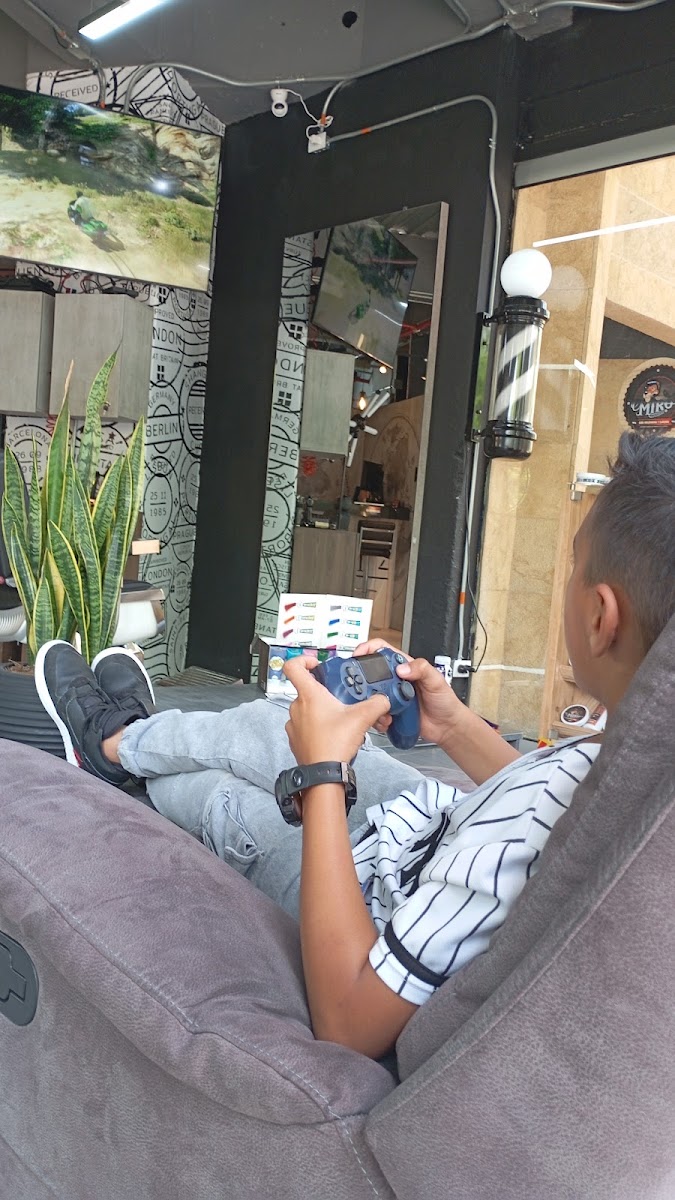 THE CLUB BARBER SHOP MEDELLÍN
