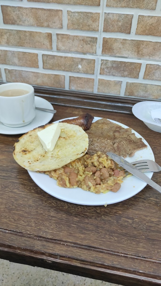 Restaurante y Cafeteria Casero La Candelaria