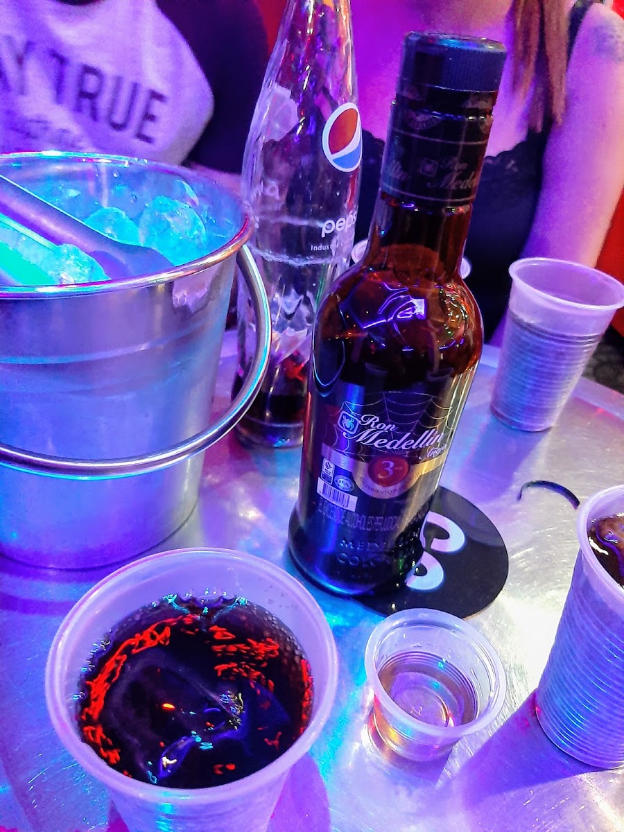 Luna Lunera Night Club