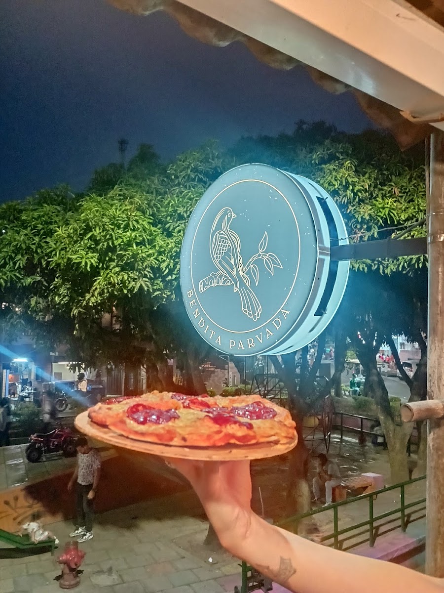 Bendita parvada pizzeria santo domingo Savio