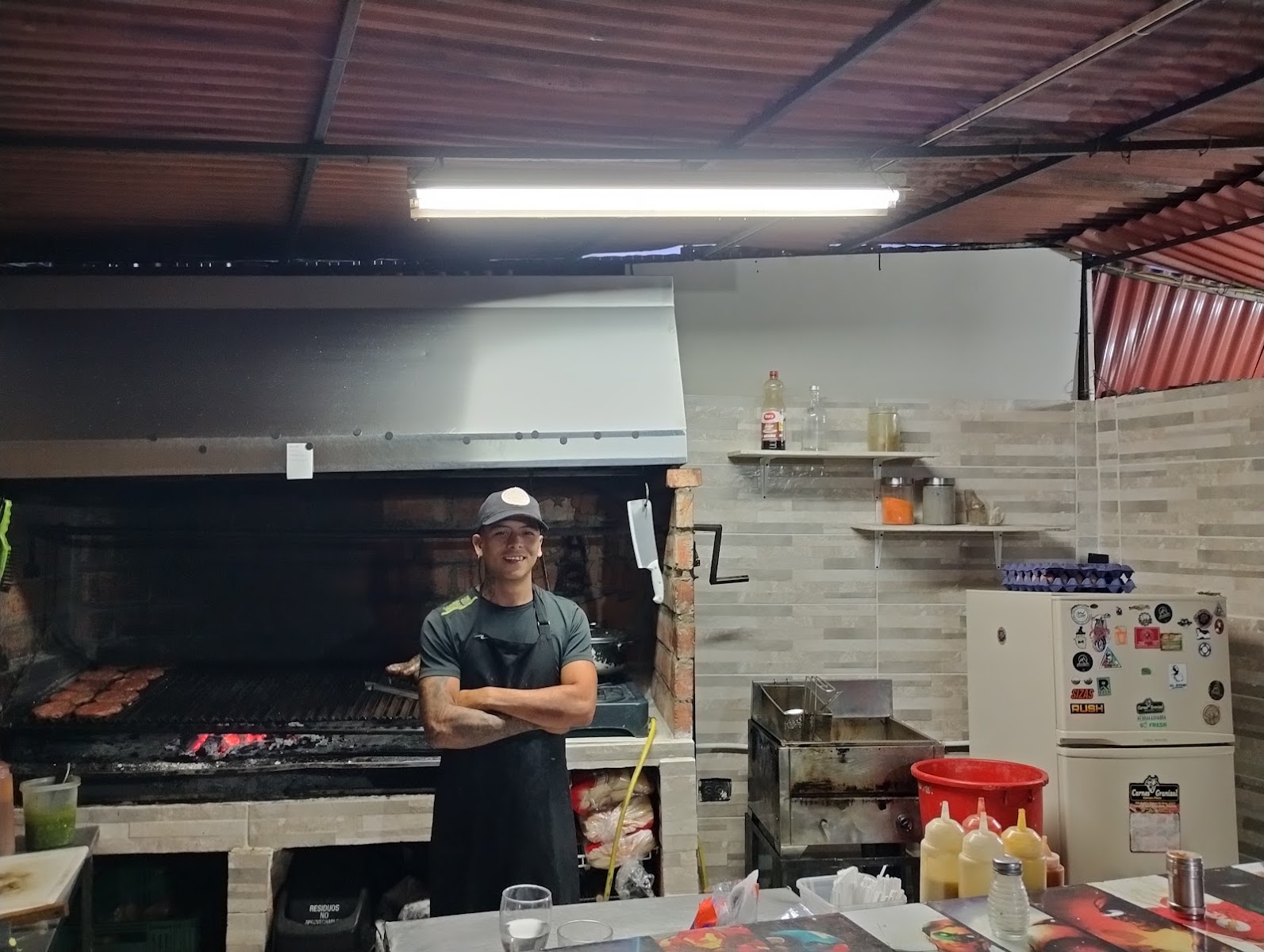 Juan Carbon Parrilla y Ahumados