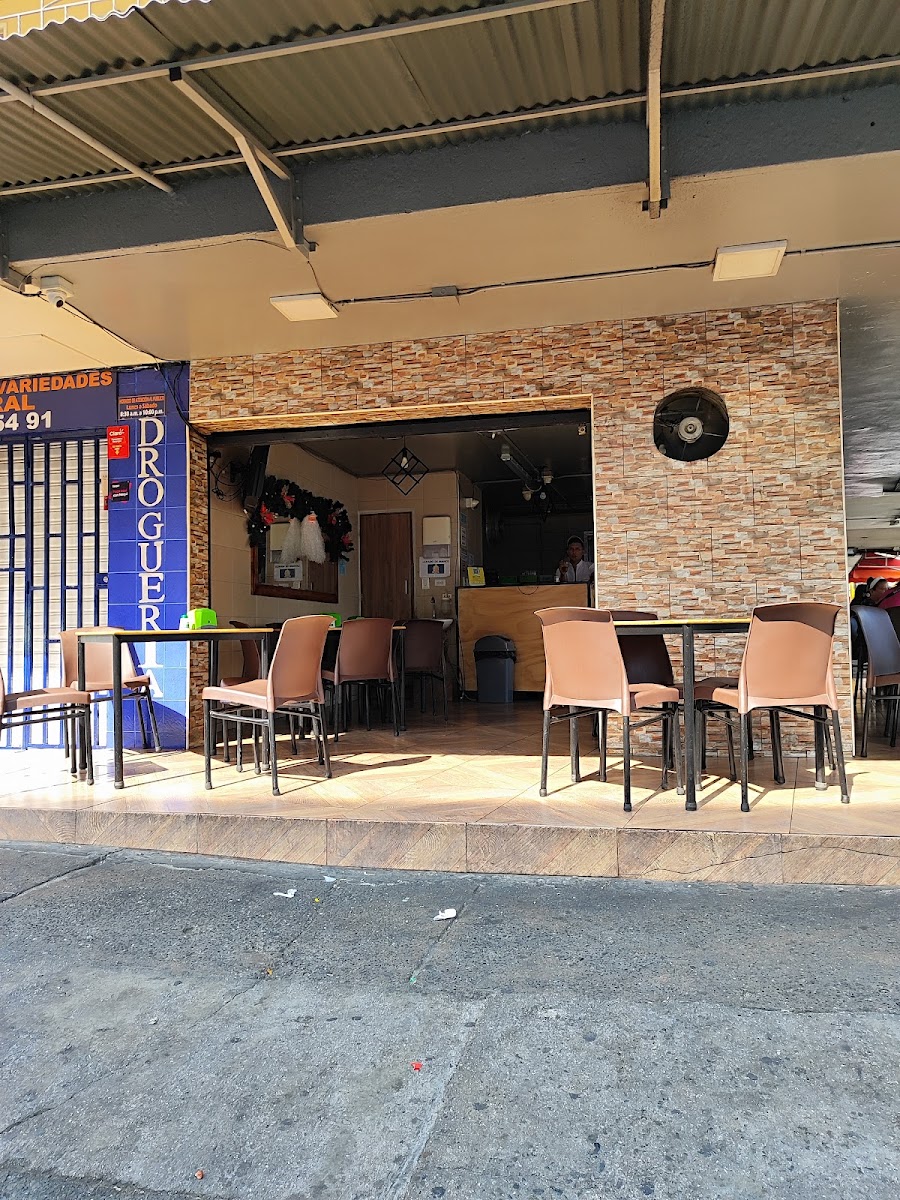 Restaurante La Gallina Paisa