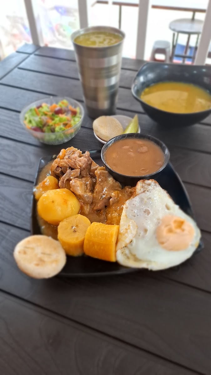 Violeta Doggy's - Medellín