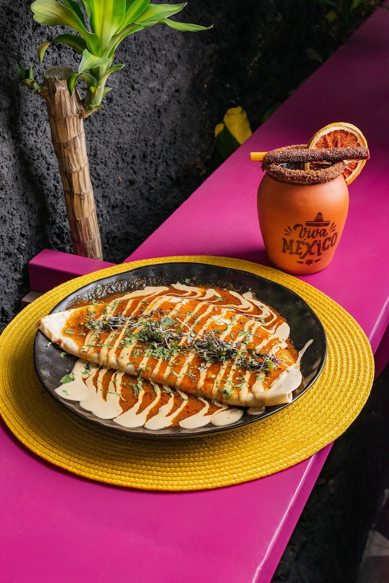 CHINGONES taquería club