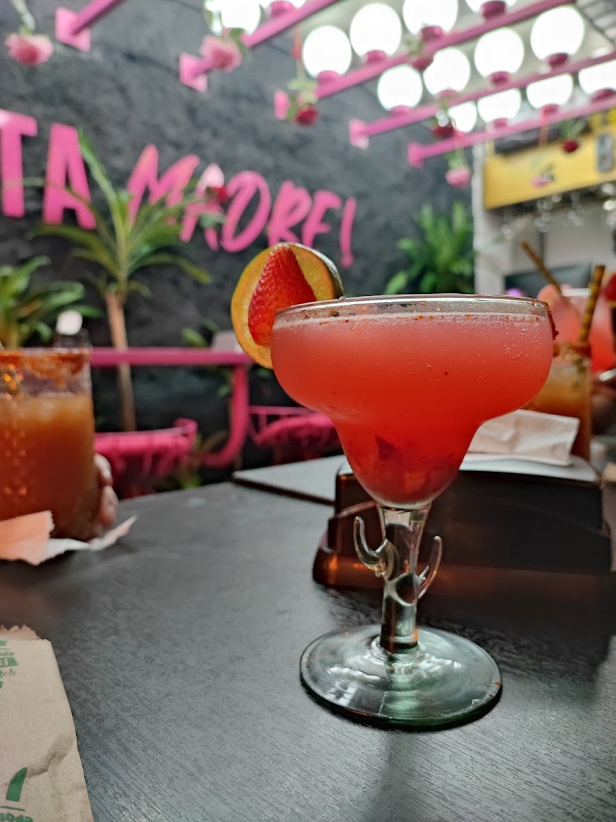 CHINGONES taquería club