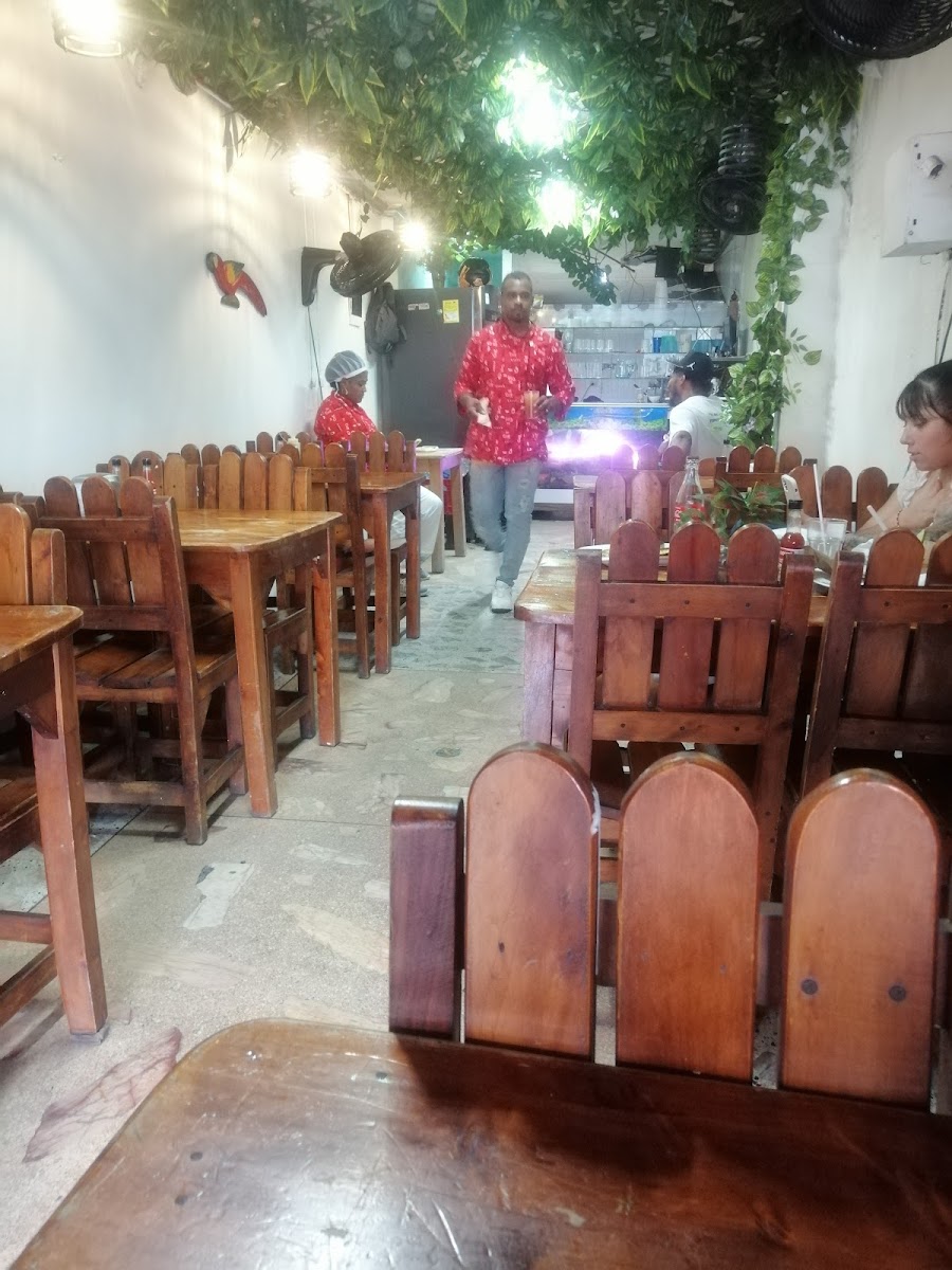 Restaurante Sazón y Sabor Costeño