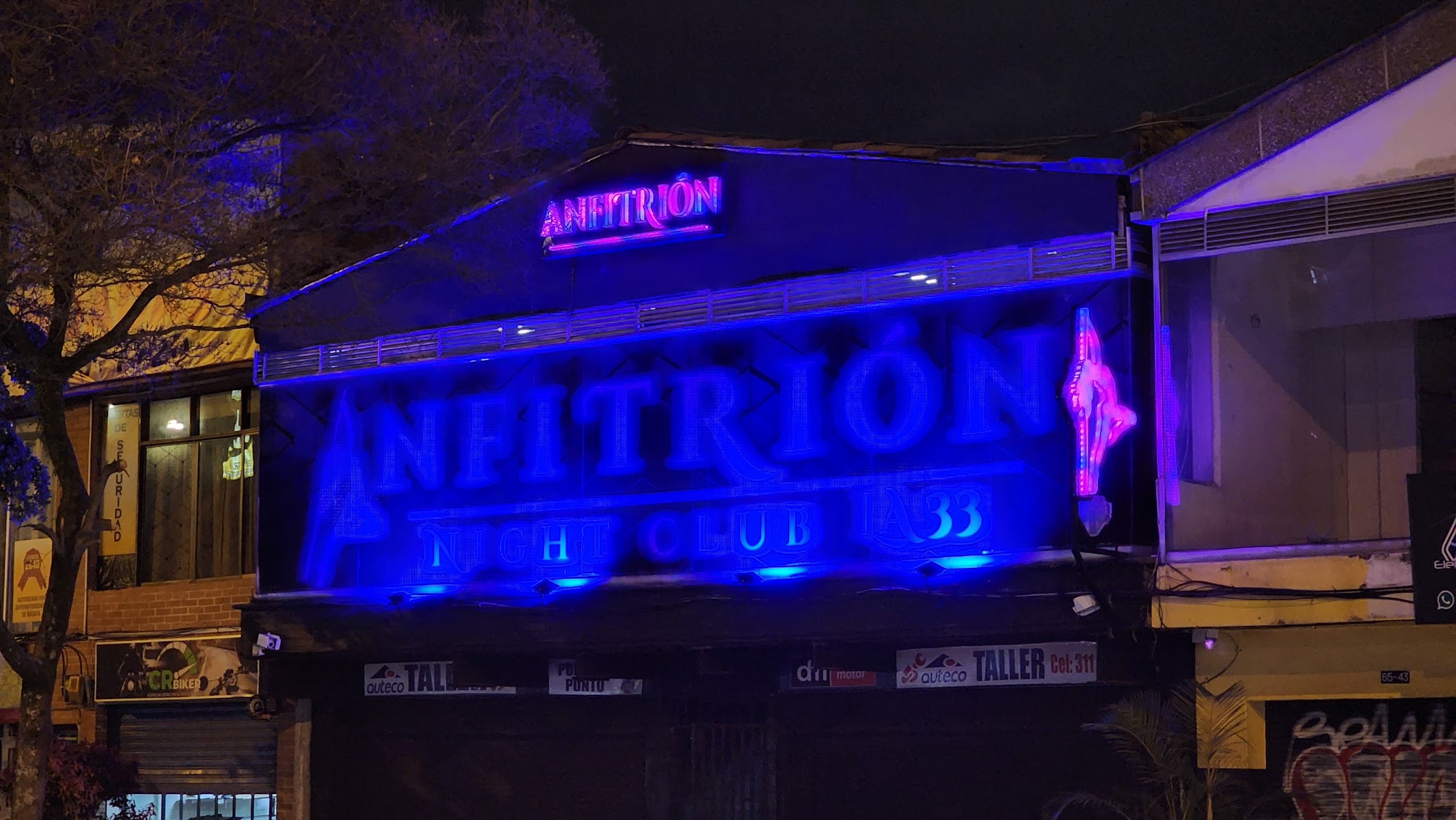ANFITRION NIGHT CLUB LA 33