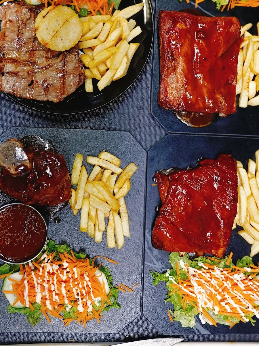 Smokey BBQ-GRILL