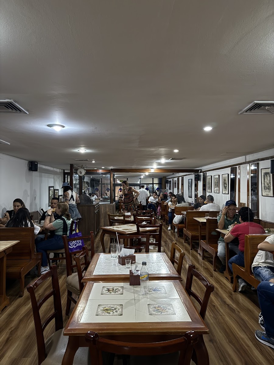 Versalles | Restaurante & Pastelería