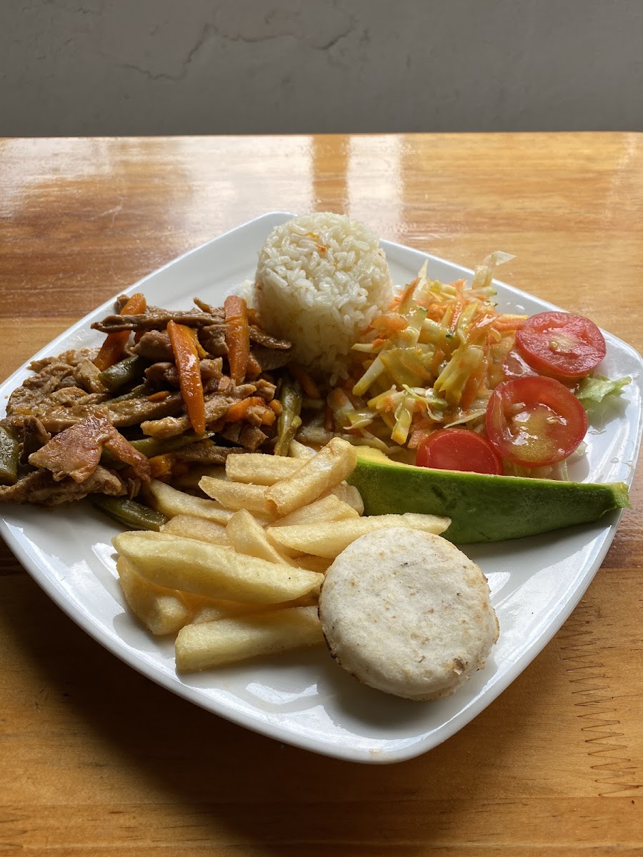 Victoria Mesa y Café