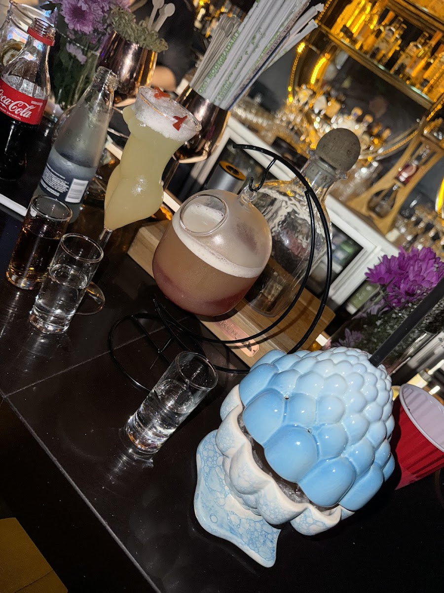 VICTORIA ROOF GARDEN / RESTAURANTE / DRINK / DISCOTECA / MEDELLIN / EL POBLADO / PROVENZA /