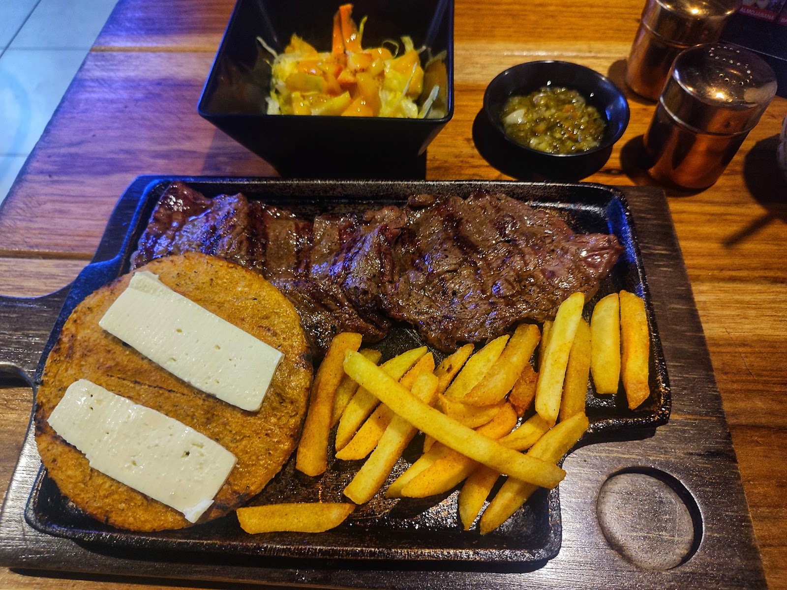 Comidas y Bebidas | Carnibales