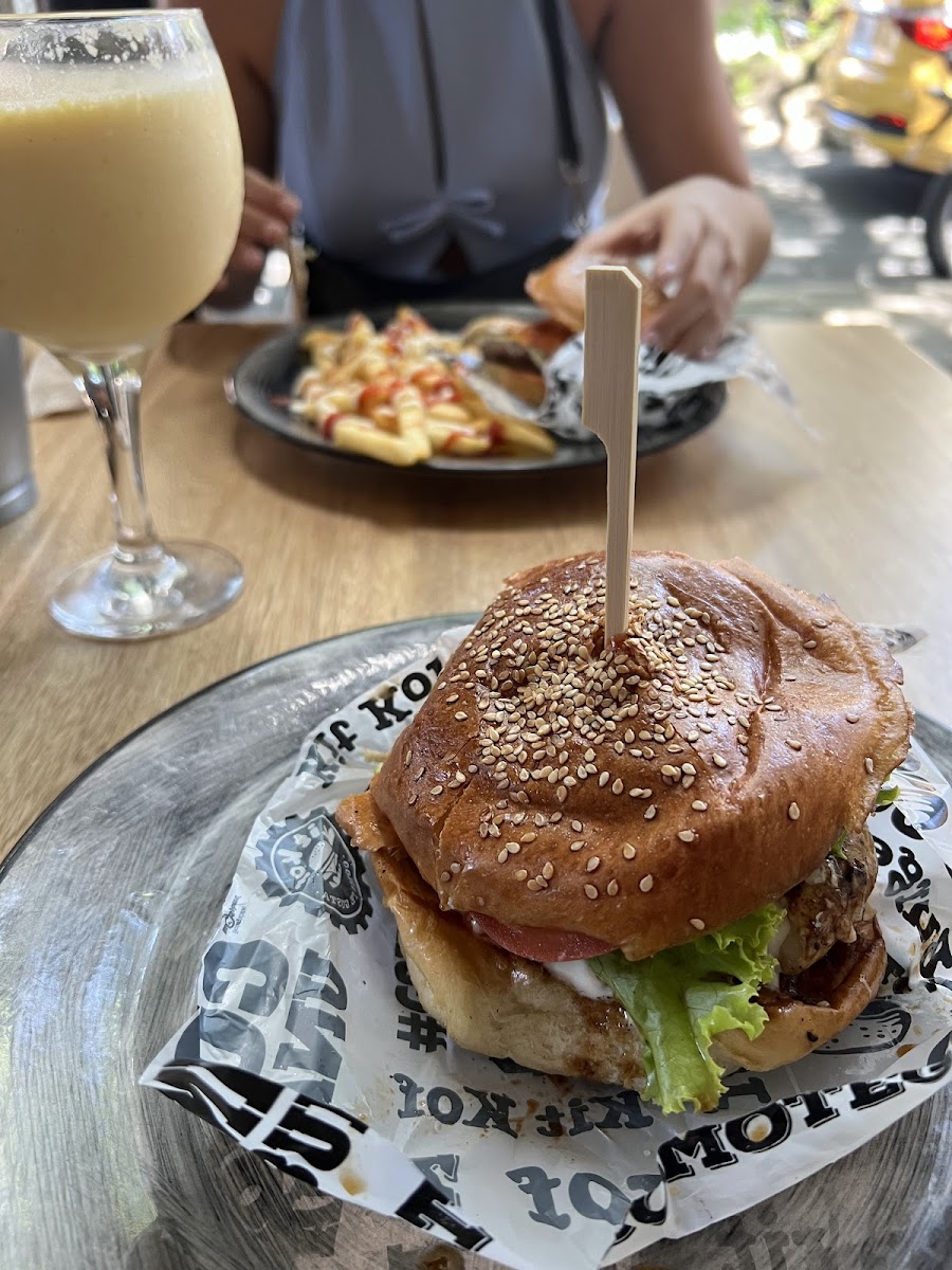 Kit Kof Burger