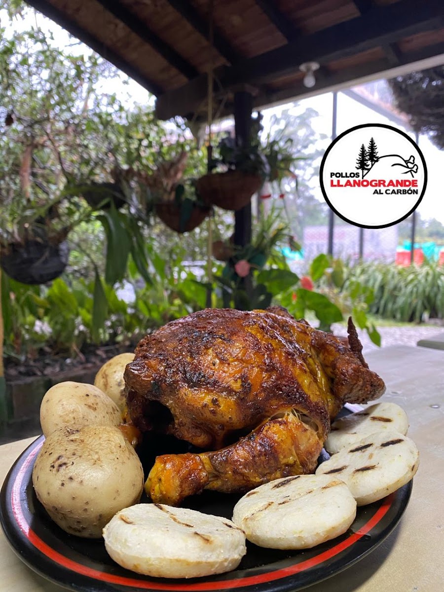 Pollos Llanogrande Al Carbón Medellin