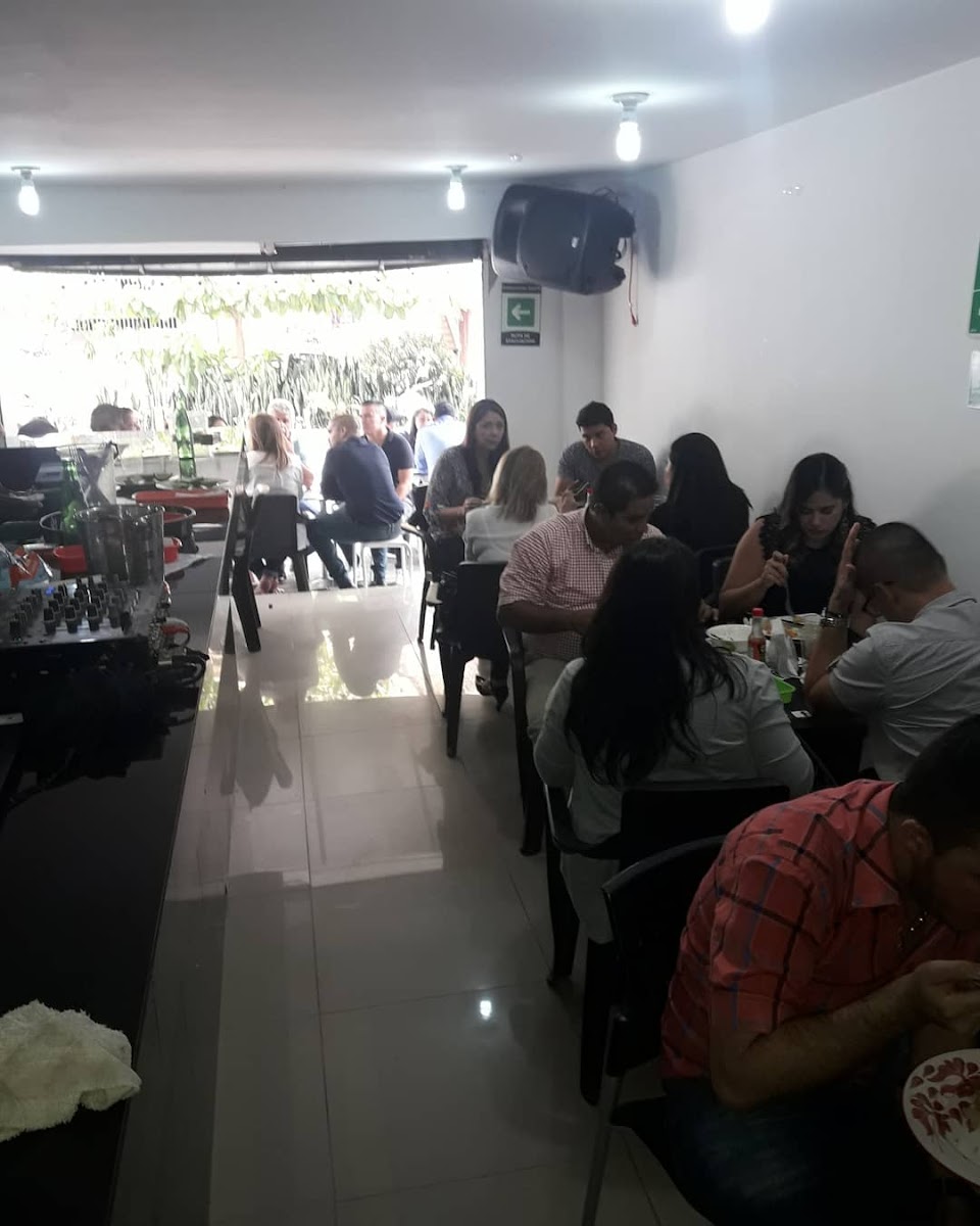 Restaurante Mamás Del Mar