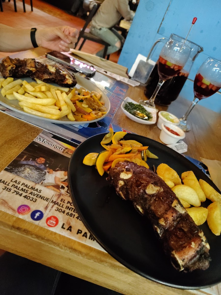 La Pampa Parrilla Argentina sede Envigado - Restaurantes Envigado
