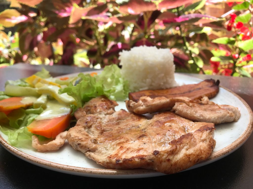 PIQUETEO antojos y cafe