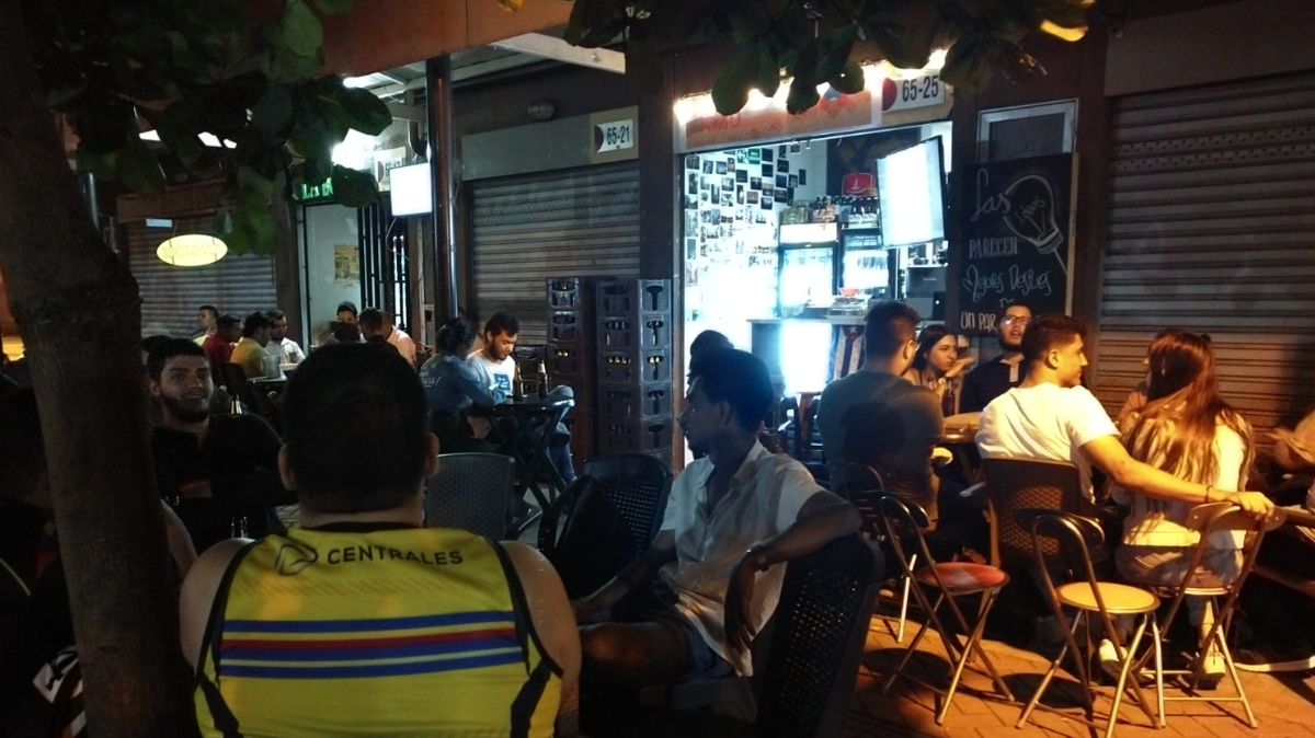 KM0 Café-Bar Vol.1