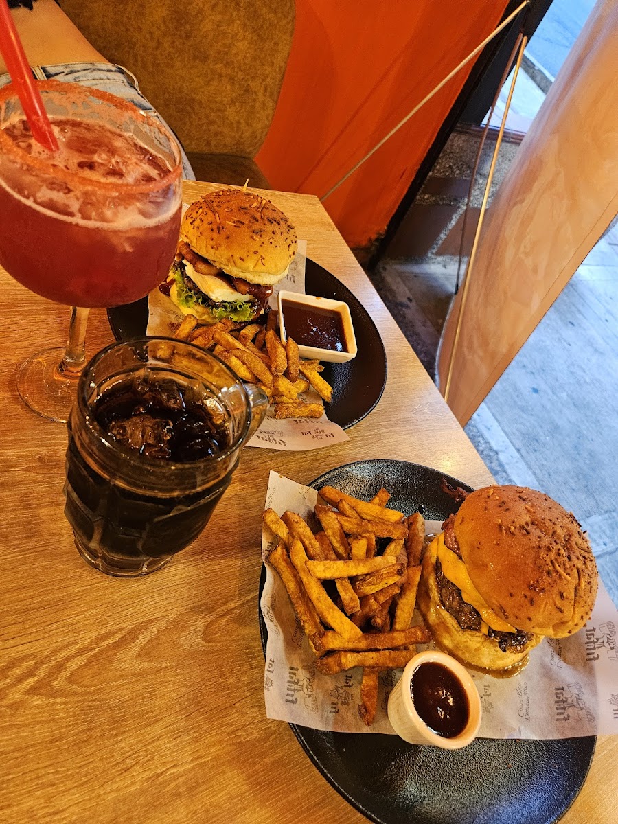 Fit and Fat - Envigado